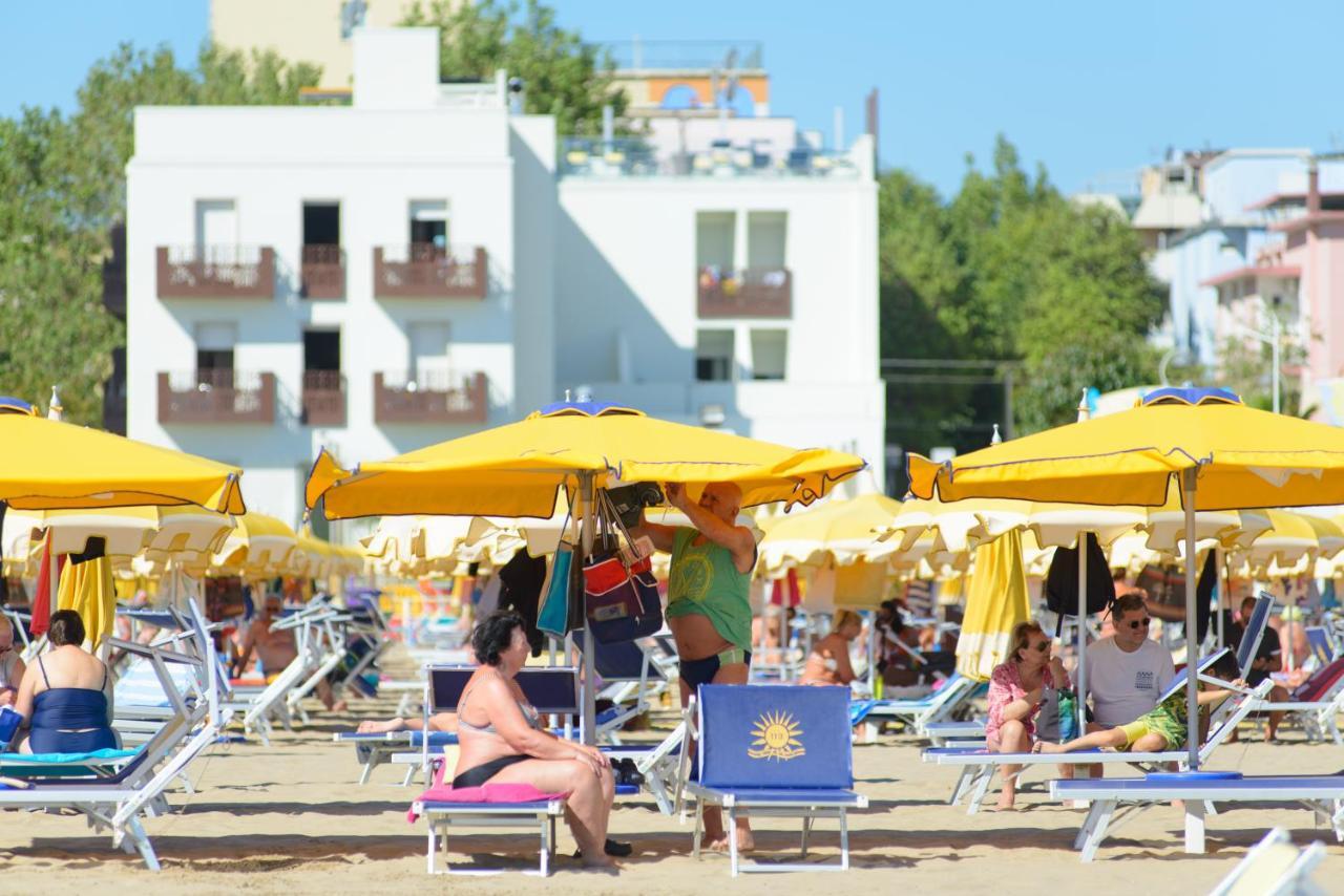Hotel Nuova Medusa Rimini Eksteriør bilde